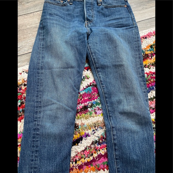 Levi’s wedgie white oak cone denim fringed hem 26 - Picture 11 of 15